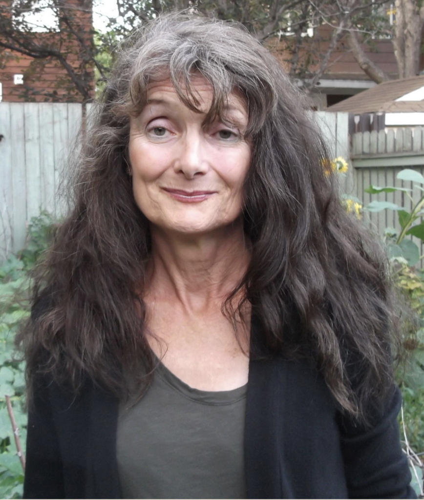 Headshot of poet gillian harding-russell